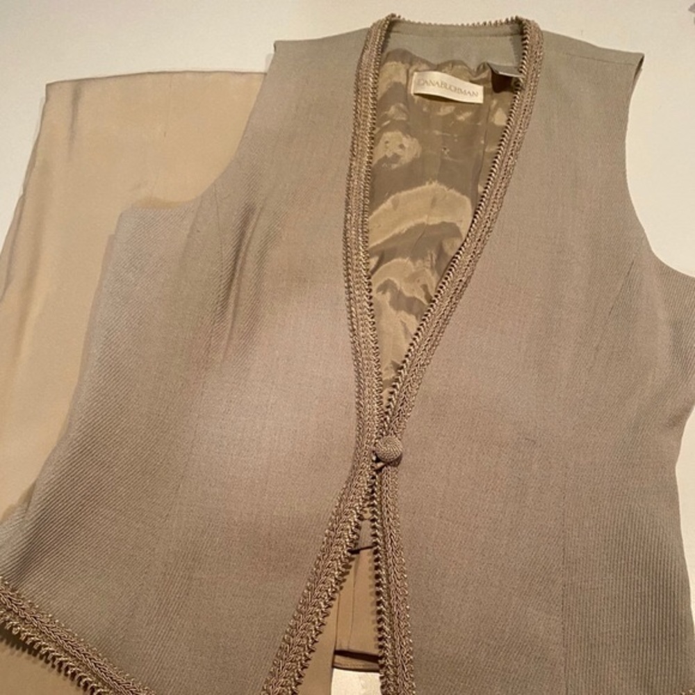 Vintage Dana Buchman vest pant suit - size 10